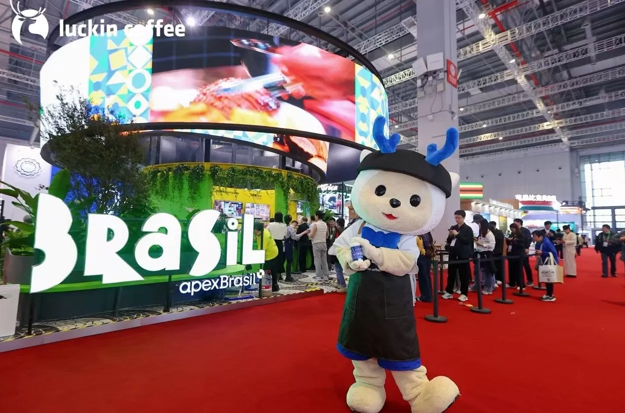 进博会上的一杯瑞幸，折射中国咖啡的全球版图-第3张图片-