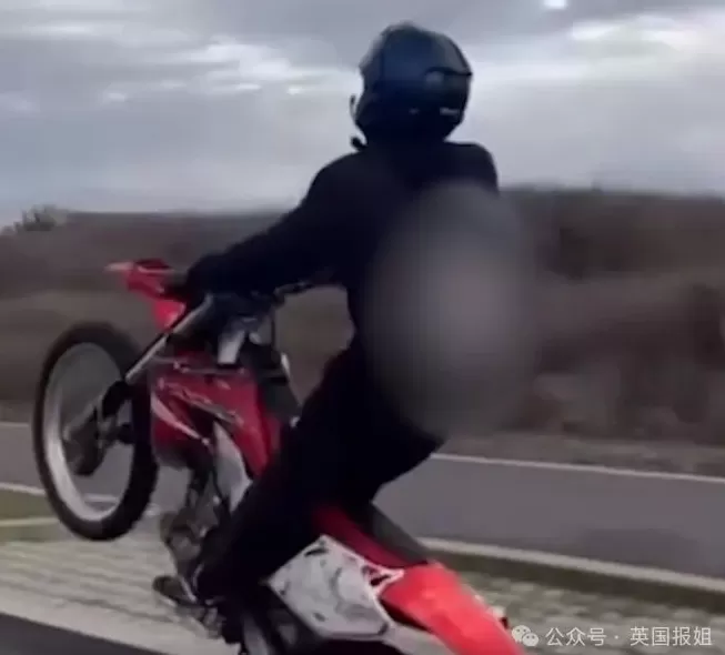 卢浮宫大劫案嫌疑人是巴黎网红！4个小毛贼整出超瞎偷国宝计划，手法荒诞法国警察破防？-第12张图片-