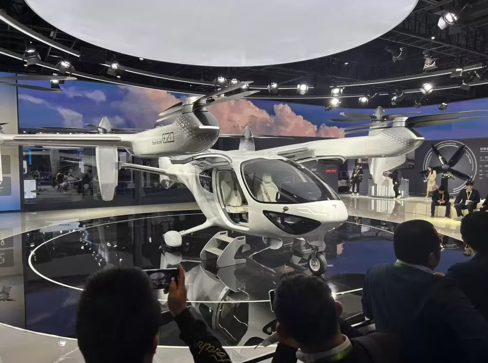 何为进博｜从机器人到“空中专车”，科技成果向“新”见未来-第5张图片-