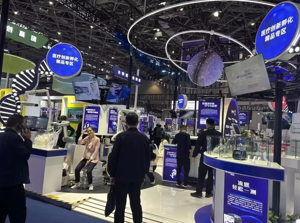 何为进博｜从机器人到“空中专车”，科技成果向“新”见未来-第9张图片-