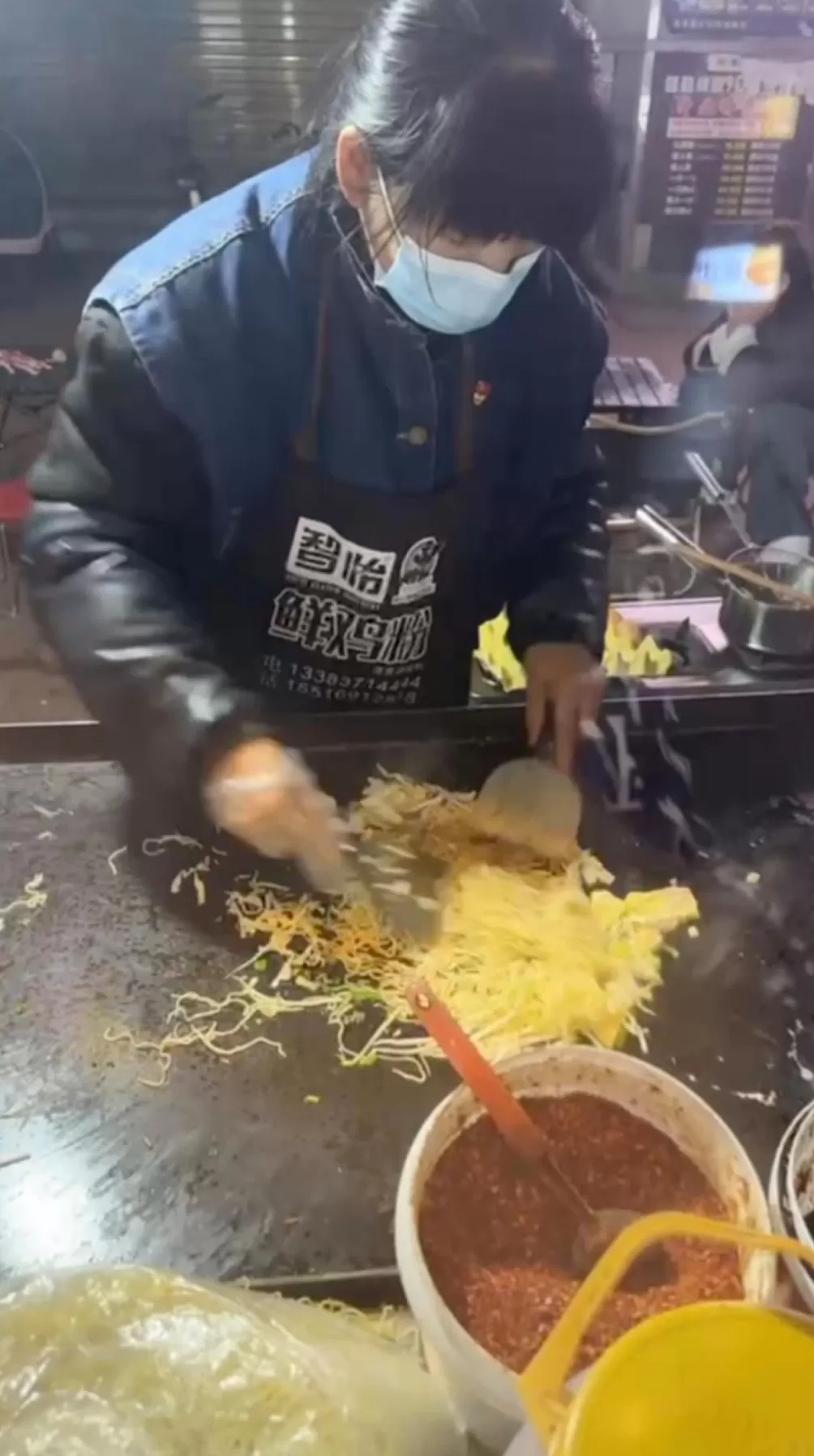 “我不是为了出名！”商丘“3元炒面大姐”回应质疑-第4张图片-