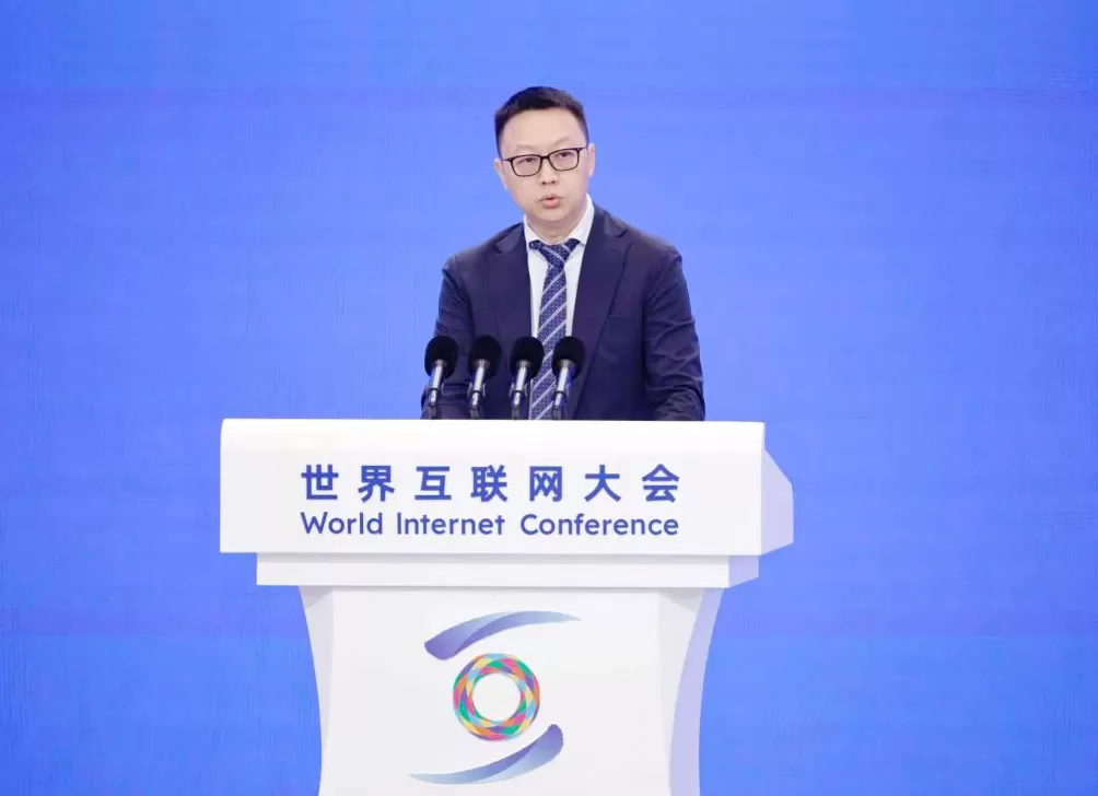 阿里CEO吴泳铭：AI发展将经历三个阶段，要加大投入打造超级AI云-第1张图片-