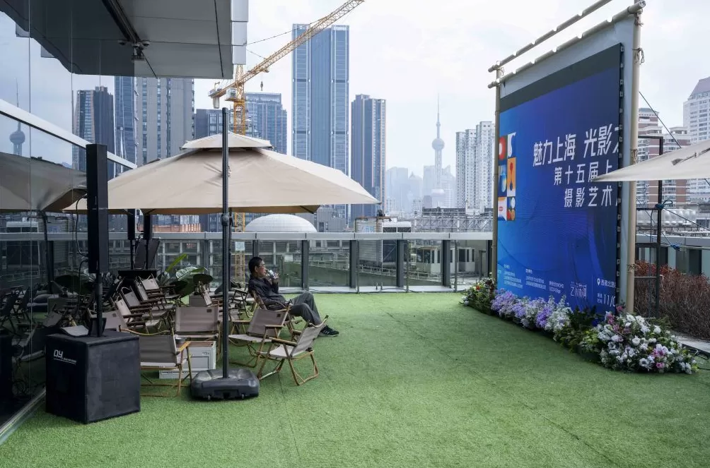 走进商圈，2025第十五届上海市摄影艺术展览开幕-第9张图片-
