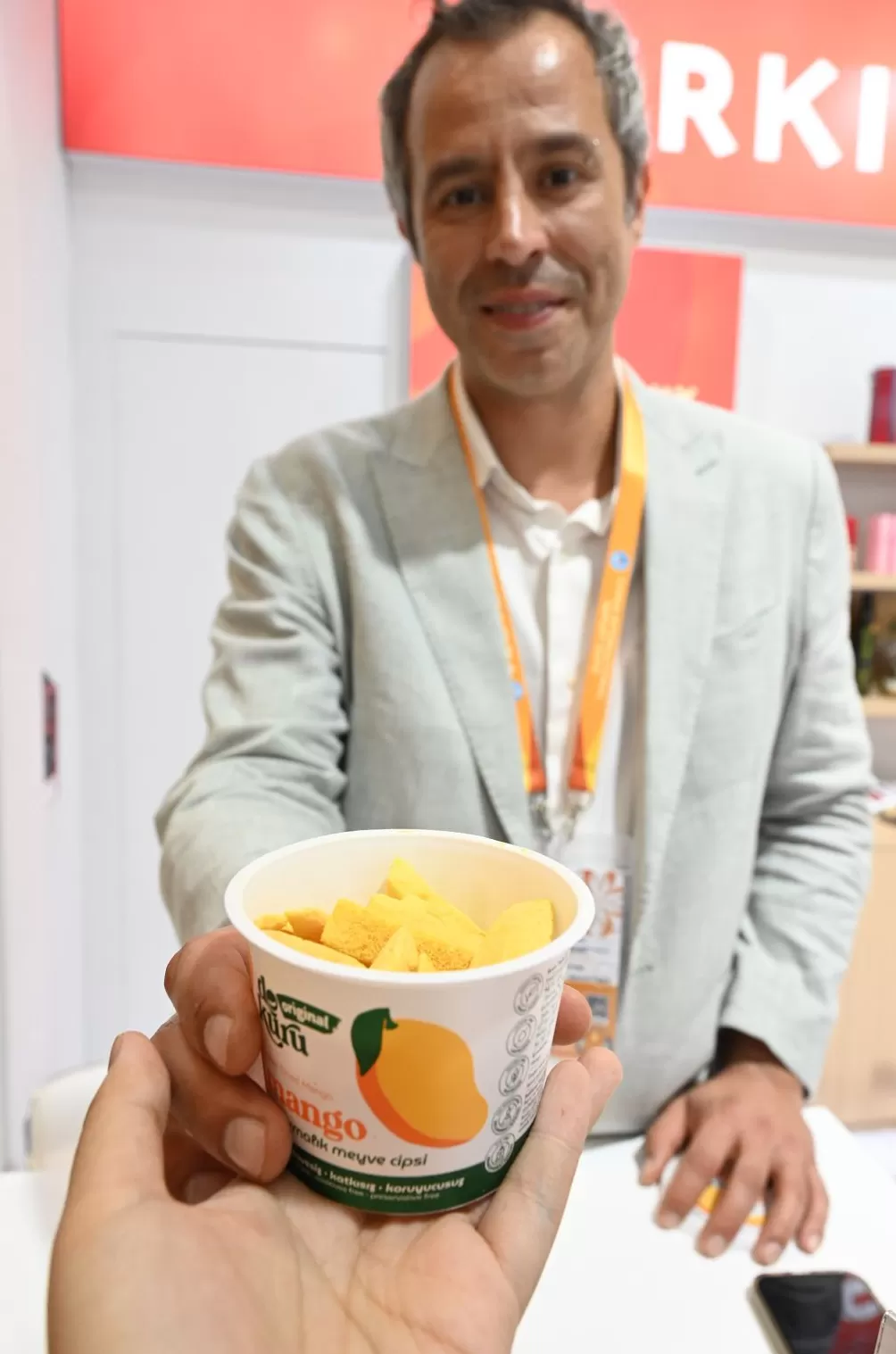 进博直击｜美食博览，一场从全球农场到中国餐桌的舌尖旅行-第1张图片-