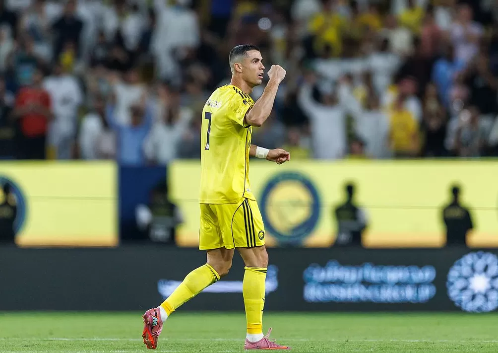 体坛联播｜媒体人直言C罗强于梅西，吴宜泽闯入国锦赛决赛-第1张图片-