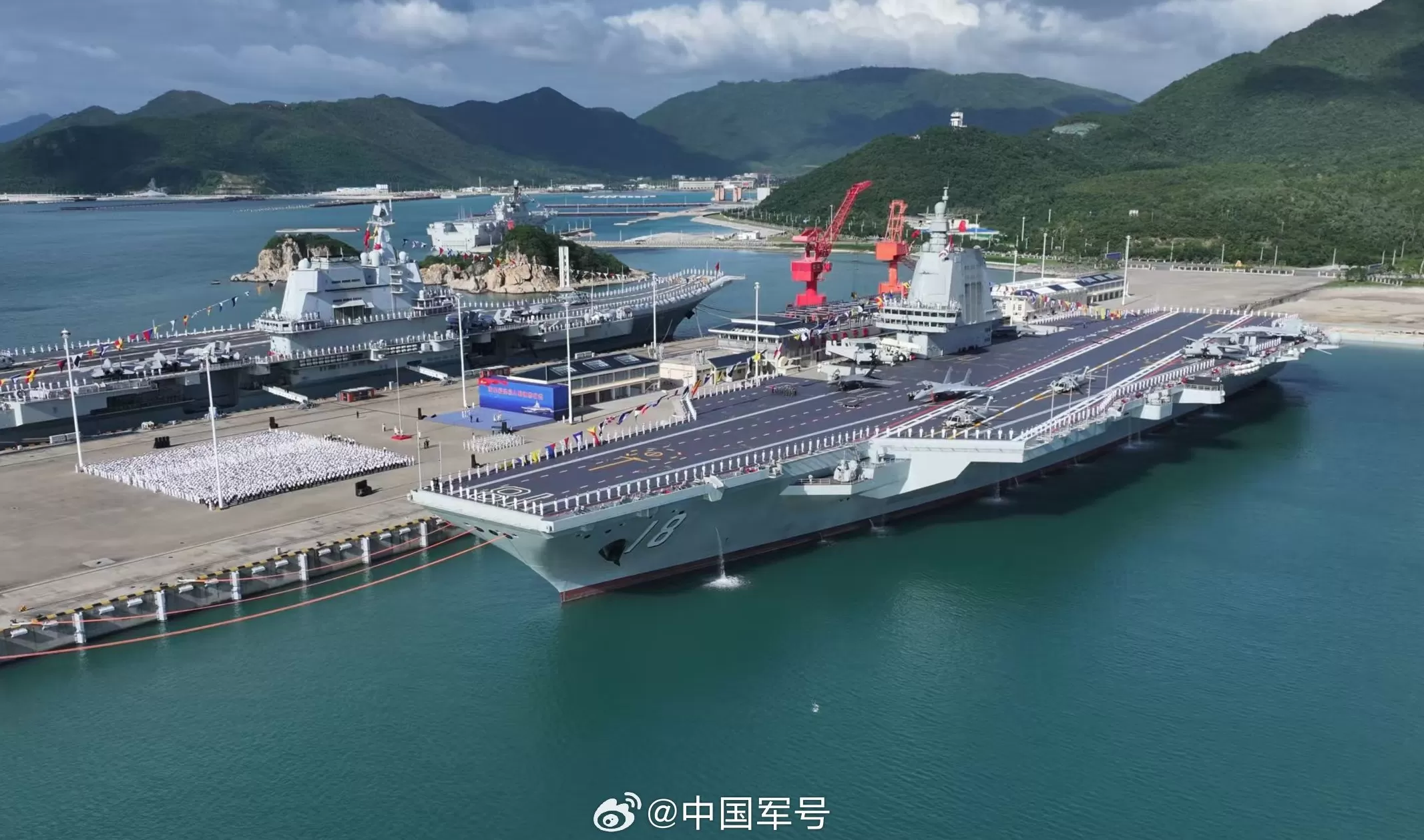 海军新闻发言人就福建舰入列有关问题答记者问-第2张图片-