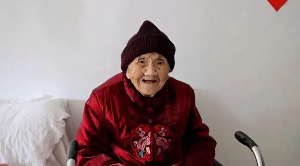 郑州115岁的李陈氏，出生于清朝的“老宝贝”：爱吃肥肉，90岁还为重孙做棉衣-第1张图片-