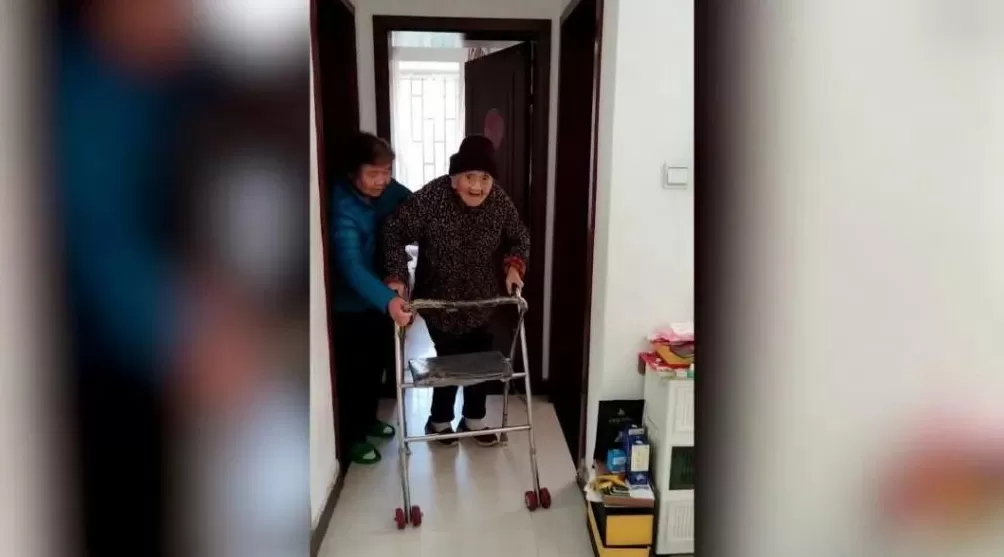 郑州115岁的李陈氏，出生于清朝的“老宝贝”：爱吃肥肉，90岁还为重孙做棉衣-第4张图片-