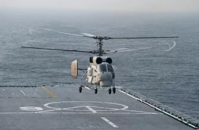 东部战区海军开展舰机协同训练-第3张图片-