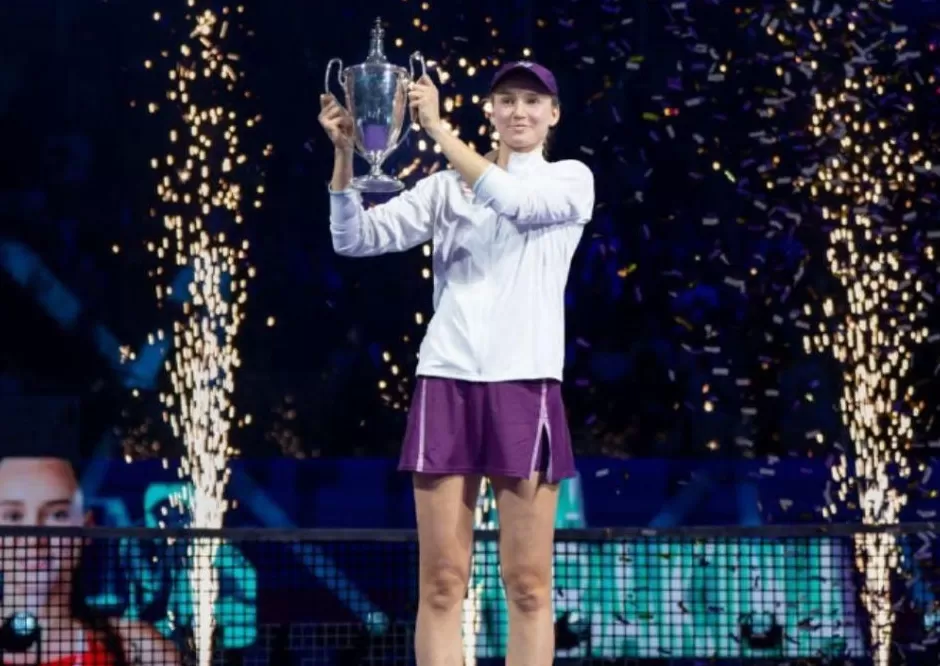 比郑钦文还励志！26岁美女打哭萨巴+11连胜创4大纪录奖金3728万-第3张图片-