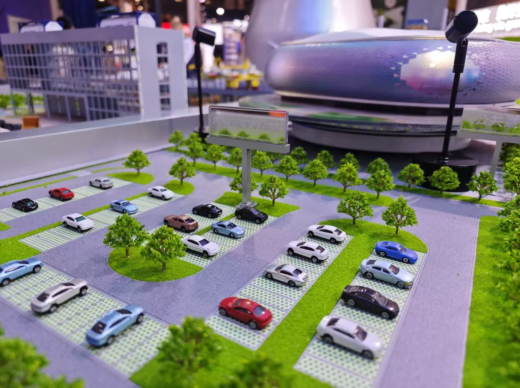 从新能源汽车、储能到半导体封装，进博会成海外新材料巨头创新试验场 | 共享大市场-第3张图片-