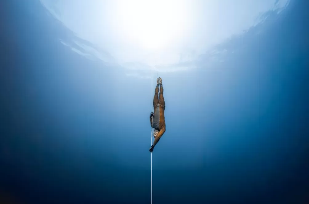 在海下百米感受“活着”的人-第2张图片-