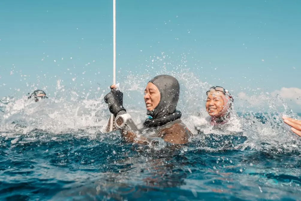 在海下百米感受“活着”的人-第7张图片-