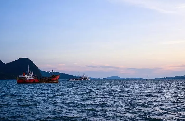 马泰边境偷渡船倾覆事件已致11人死亡-第1张图片-