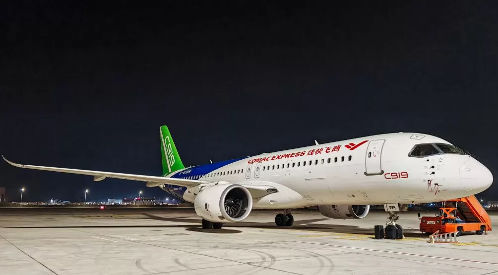 C919飞抵阿联酋，国产客机将首次在中东展示-第1张图片-
