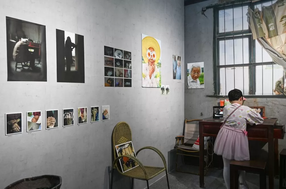 评2025丽水摄影节：在纷乱的图像年代寻找证明自身的价值-第16张图片-