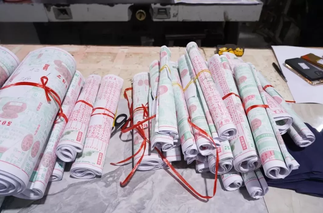 “彩经”案值达1.2亿元,海南警方摧毁一特大印刷、销售违法犯罪团伙-第3张图片- “彩经”案值达1.2亿元,海南警方摧毁一特大印刷、销售违法犯罪团伙-第3张图片-