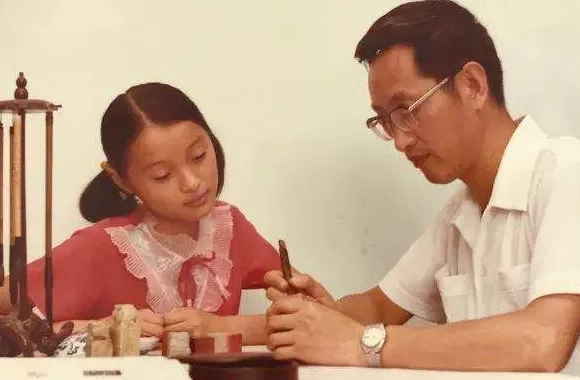 独家 | 演员吴越和她的篆刻家父亲-第2张图片-