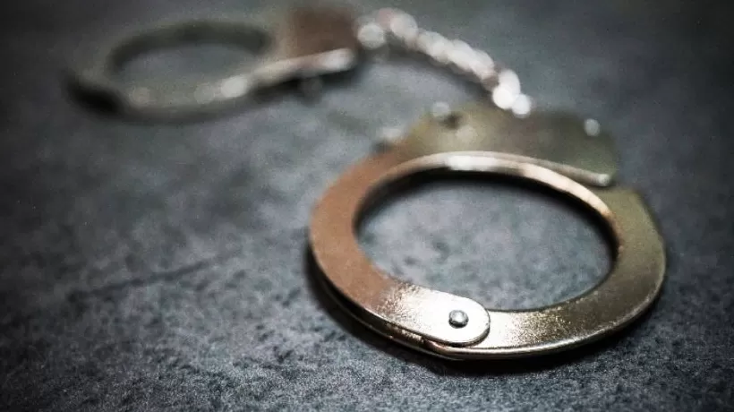 地方新闻精选 | 江苏常州男子殴打92岁母亲被刑拘 8人穿仿制警服为婚礼开道被罚-第1张图片-