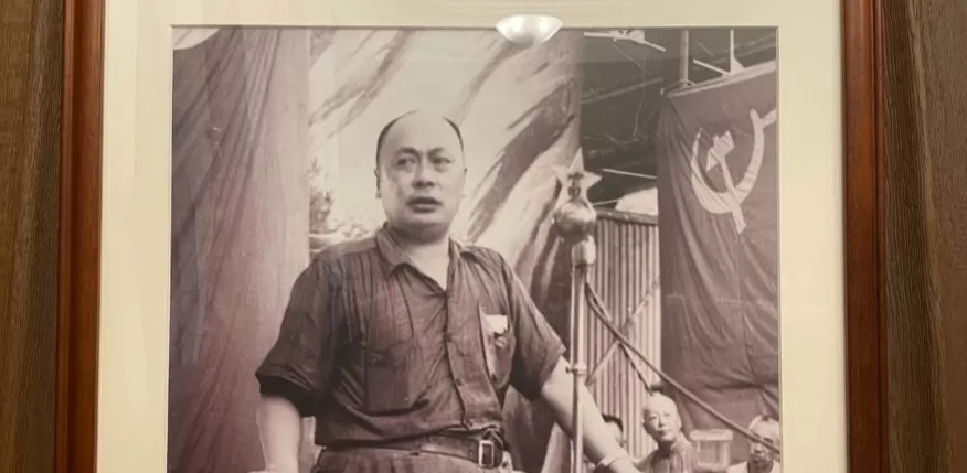在改造后的老市府大楼，看陈毅办公旧址与艺术展览-第2张图片-