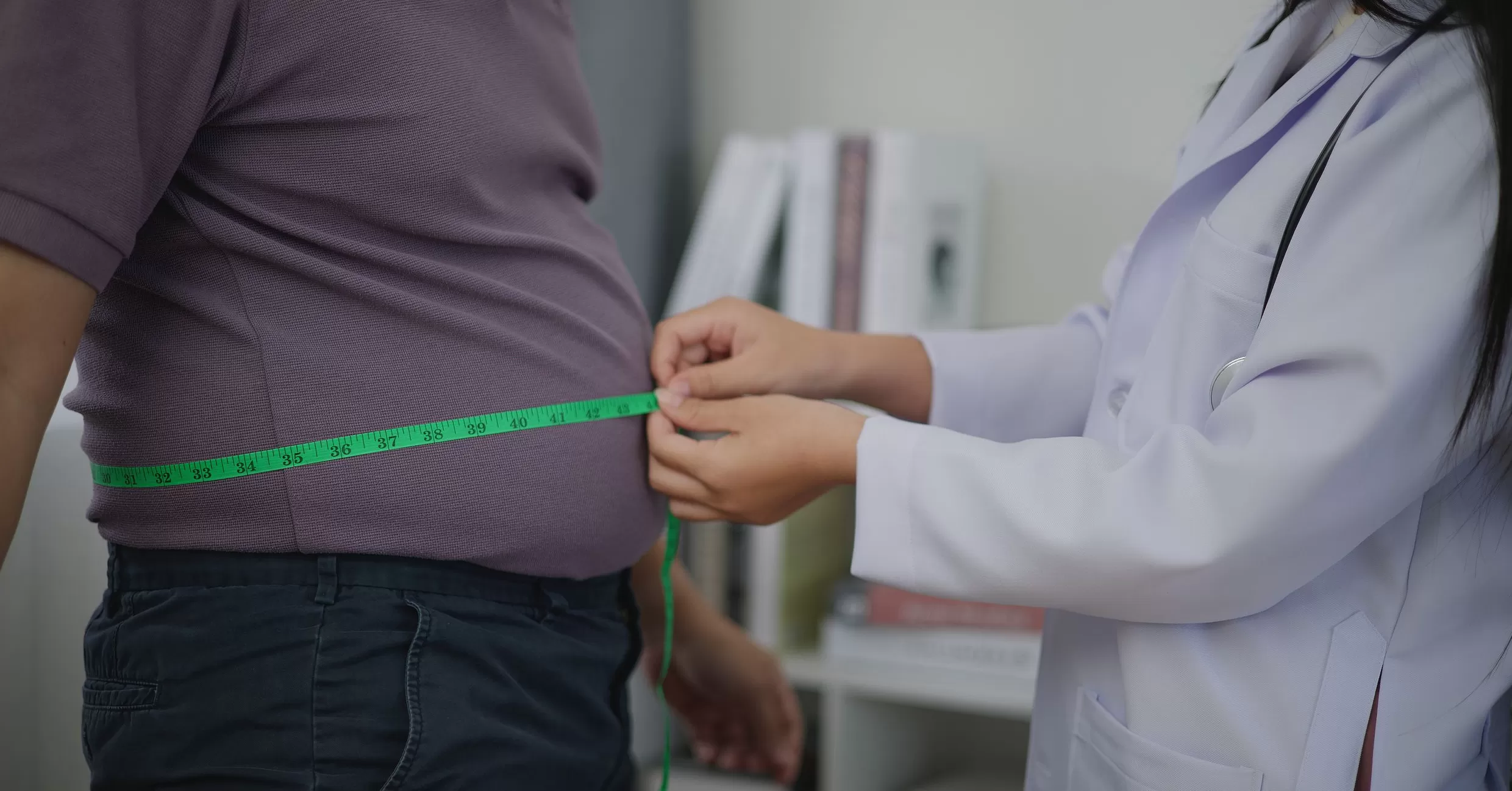 肥胖者造成高昂医疗成本，美国政府再收紧移民签证审查-第1张图片-