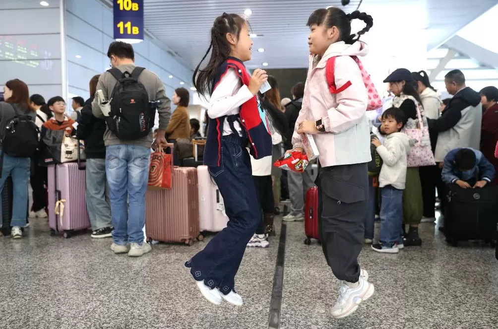 城事｜秋假首日，各地小朋友都在做什么？-第1张图片-