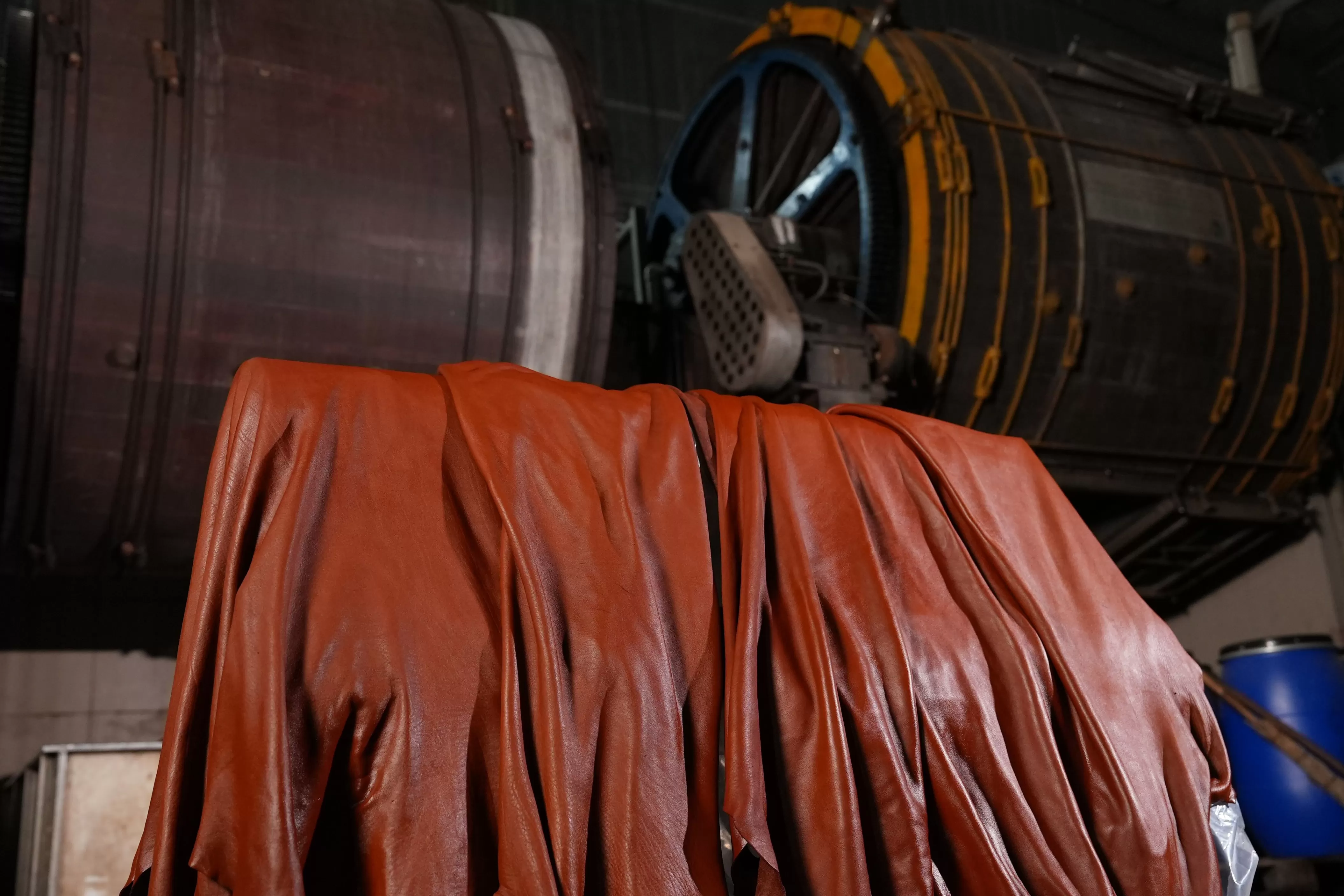 裘真背靠珠三角工厂，一举反超国际轻奢包袋品牌｜打开新国货精品篇章 ①-第5张图片-