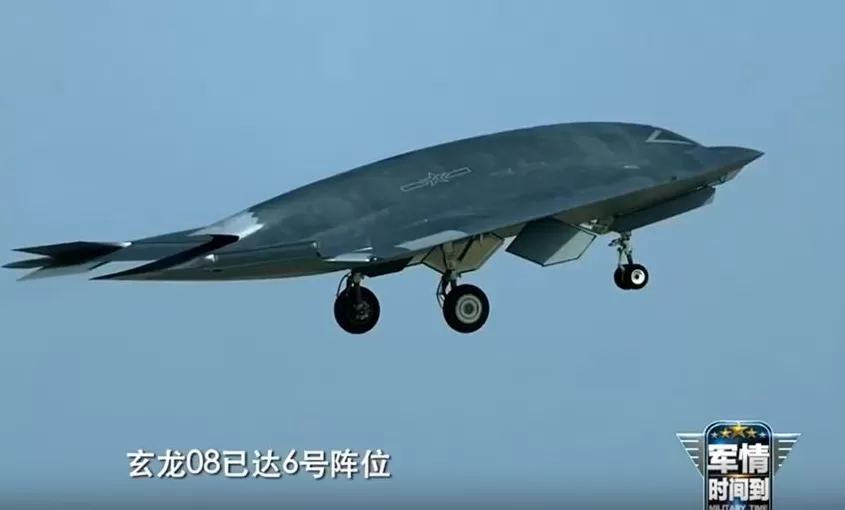 讲武谈兵｜空军首次公开有人/无人战机协同作战，“踹门作战”的急先锋-第2张图片-