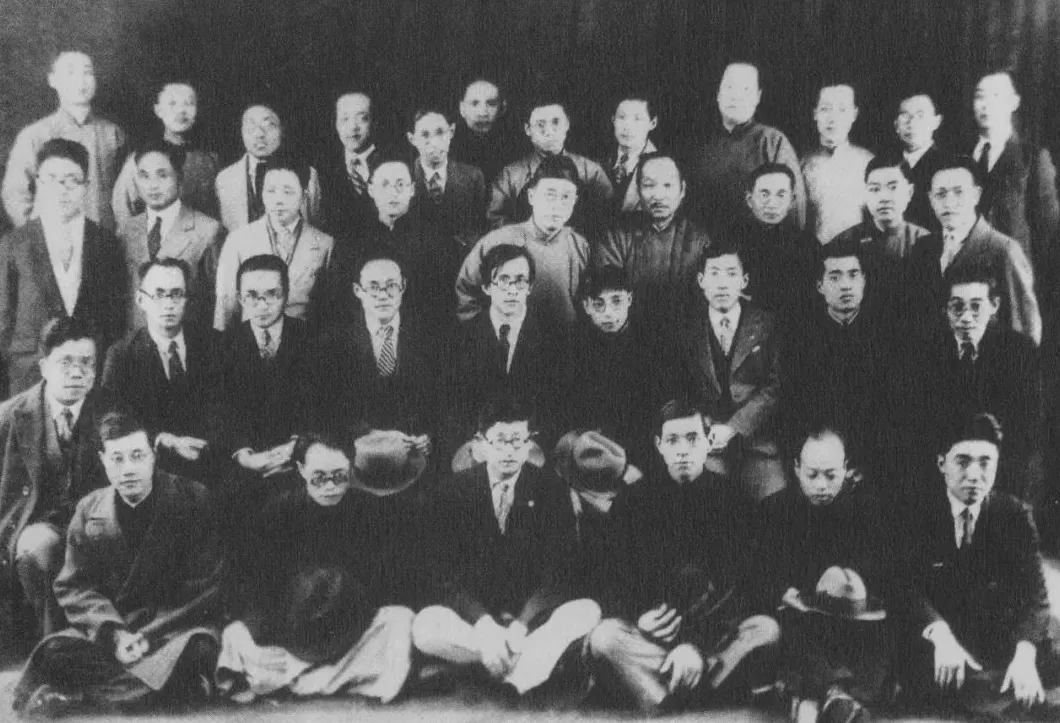 “开明书店”旧物，见证丰子恺朱自清的情怀与坚守-第1张图片-