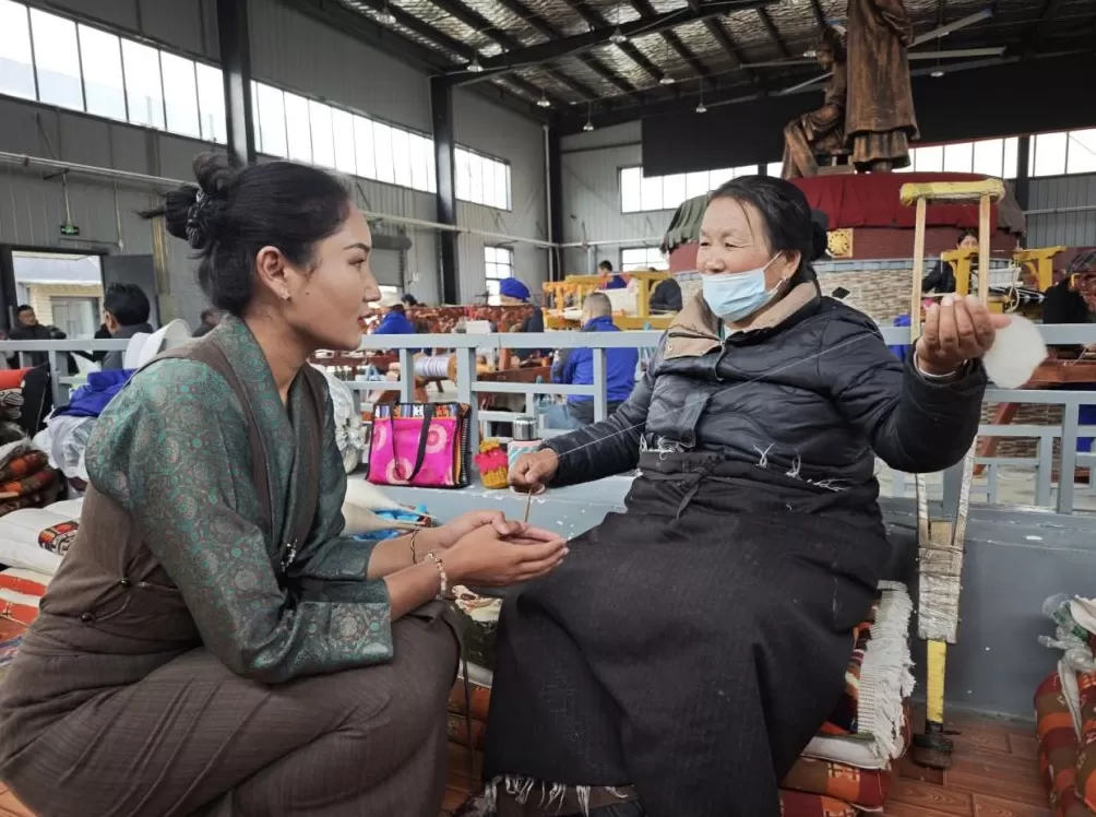 在家门口就业的藏族妇女卓玛：梦想是去北京看天安门-第3张图片-