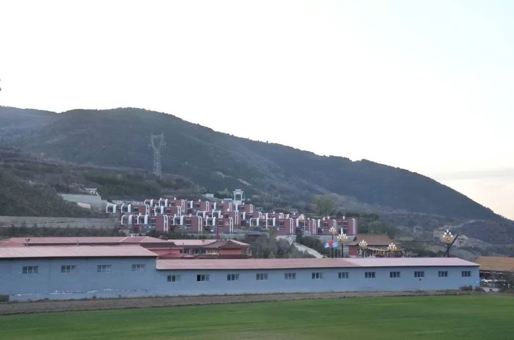 特写|关停煤矿后,介休赵家庄为何还能让村民住上别墅-第1张图片- 特写|关停煤矿后,介休赵家庄为何还能让村民住上别墅-第1张图片-