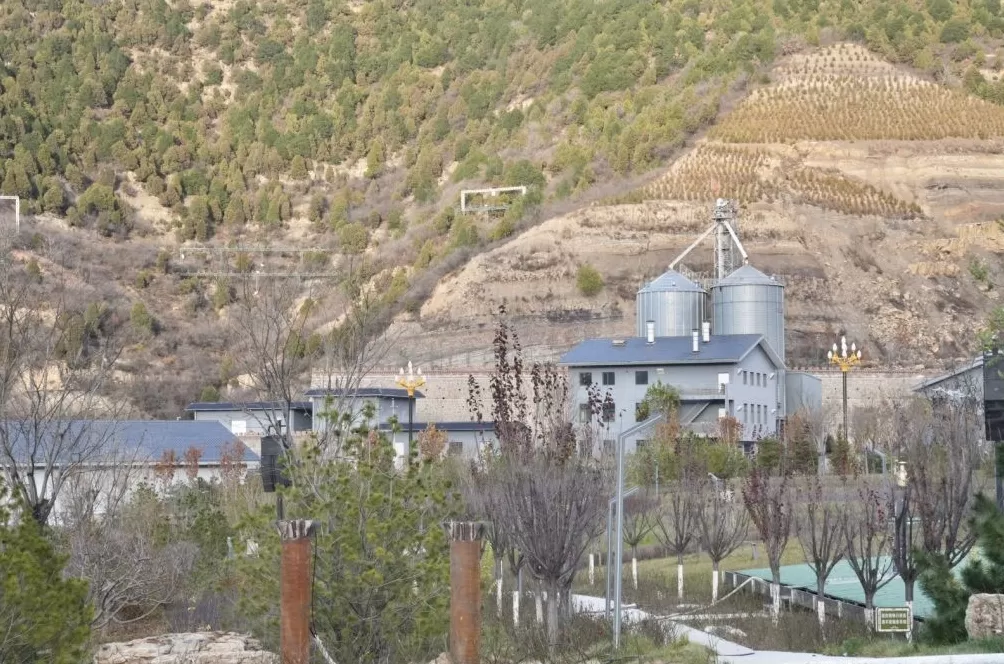 特写|关停煤矿后,介休赵家庄为何还能让村民住上别墅-第2张图片- 特写|关停煤矿后,介休赵家庄为何还能让村民住上别墅-第2张图片-