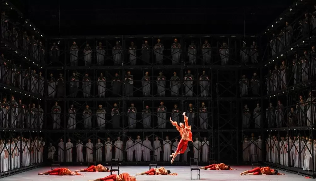 超300位演员同台,港芭《布兰诗歌》收官“大湾区文化周”-第3张图片- 超300位演员同台,港芭《布兰诗歌》收官“大湾区文化周”-第3张图片-