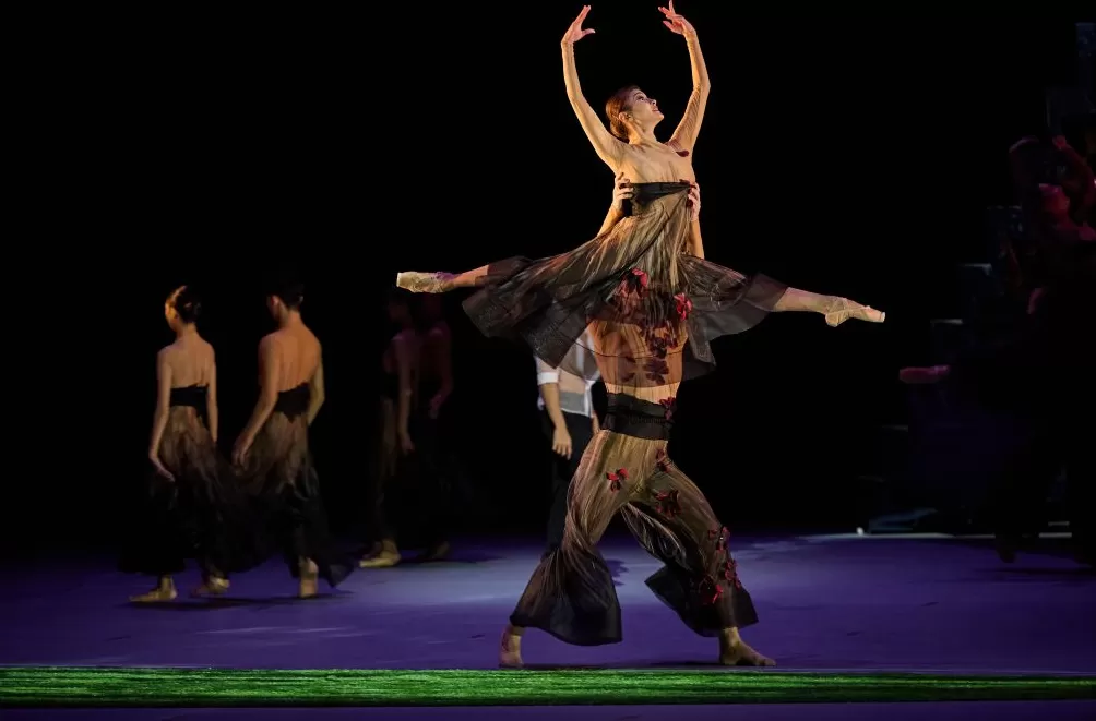 超300位演员同台,港芭《布兰诗歌》收官“大湾区文化周”-第6张图片- 超300位演员同台,港芭《布兰诗歌》收官“大湾区文化周”-第6张图片-