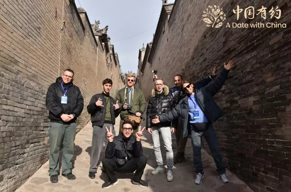 中国有约|外国朋友走进“华夏民居第一宅”:欣赏古建魅力,感受中华家风-第1张图片- 中国有约|外国朋友走进“华夏民居第一宅”:欣赏古建魅力,感受中华家风-第1张图片-