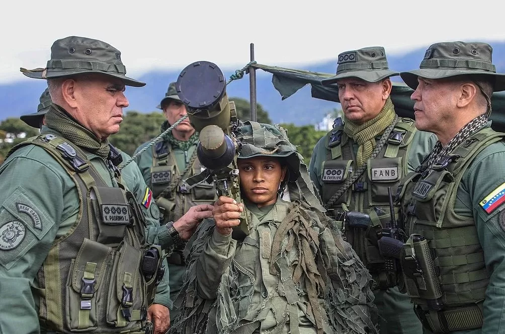 释新闻丨美军发起“南方之矛”军事行动，委内瑞拉有什么筹码？-第1张图片-