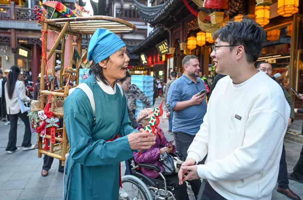 魔都眼|传统技艺正青春!豫园打造全国非遗体验场-第10张图片- 魔都眼|传统技艺正青春!豫园打造全国非遗体验场-第10张图片-