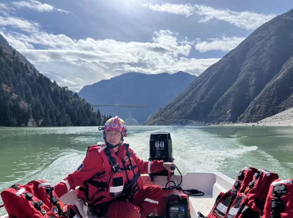 复盘四川双江口垮桥：货车司机发现裂缝后上报，官方快速管制免于伤亡-第4张图片-