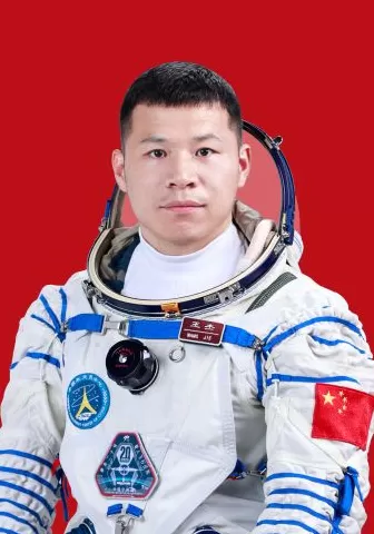 图说｜神舟二十乘组凯旋：镜头内外两个王杰的航天缘-第2张图片-