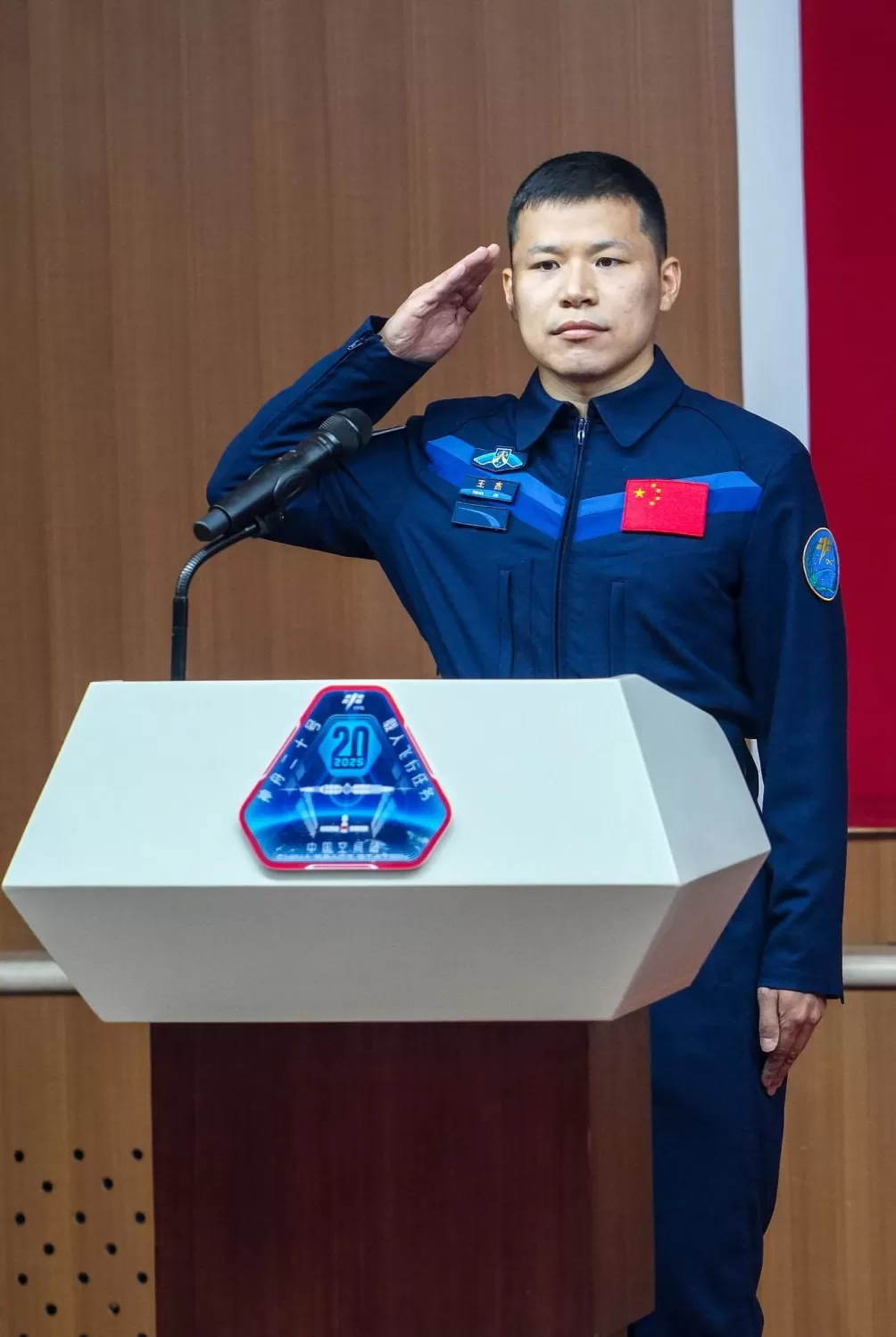 图说｜神舟二十乘组凯旋：镜头内外两个王杰的航天缘-第5张图片-