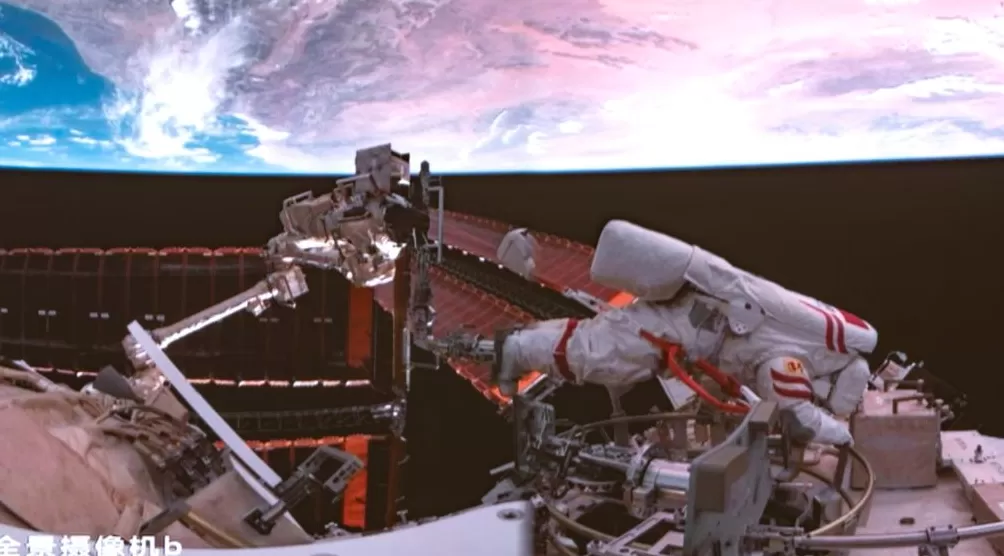 图说｜神舟二十乘组凯旋：镜头内外两个王杰的航天缘-第12张图片-