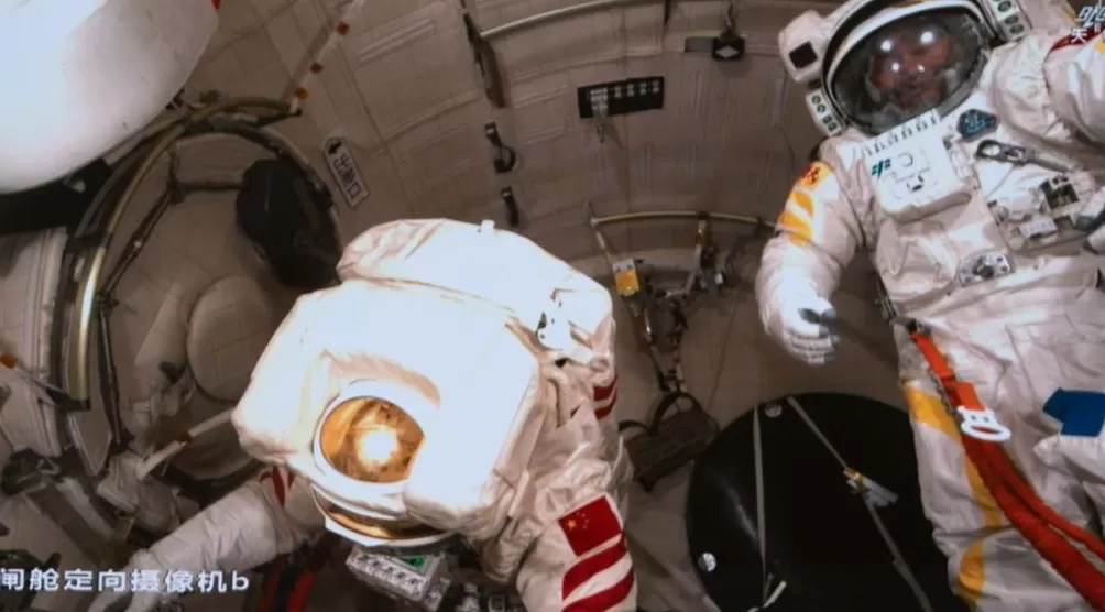 图说｜神舟二十乘组凯旋：镜头内外两个王杰的航天缘-第13张图片-
