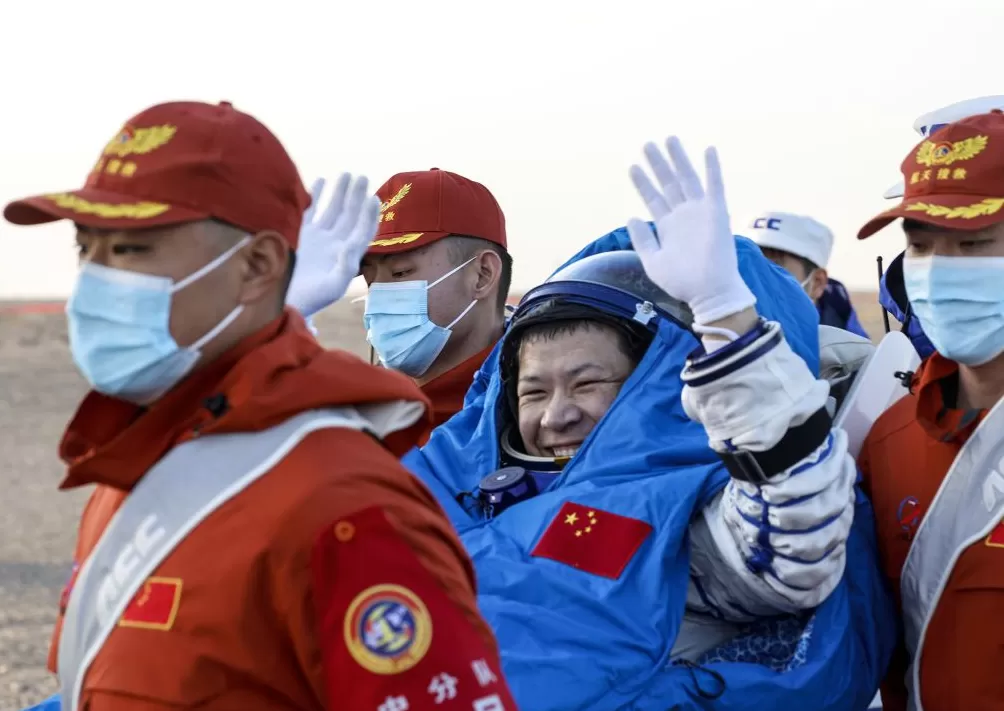 图说｜神舟二十乘组凯旋：镜头内外两个王杰的航天缘-第17张图片-