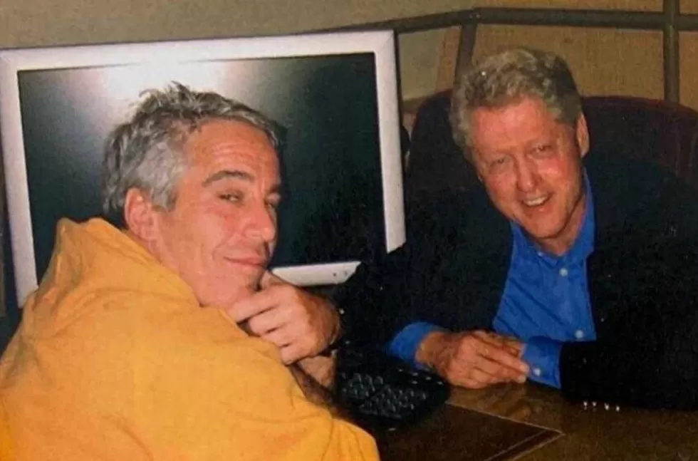 特朗普：给我查查克林顿-第2张图片-