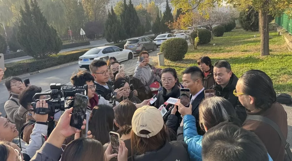 山西“狗咬人被摔死”命案调查：纠纷如何升级，“反杀”是否防卫过度？-第1张图片-