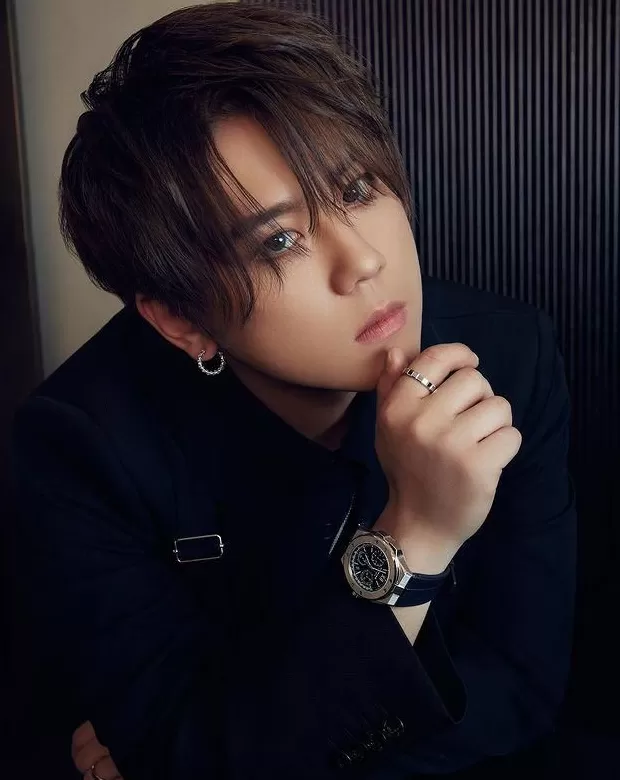 顶流脱衣、天后“下乡”，巨星天团集体“打工”救老板？-第25张图片-