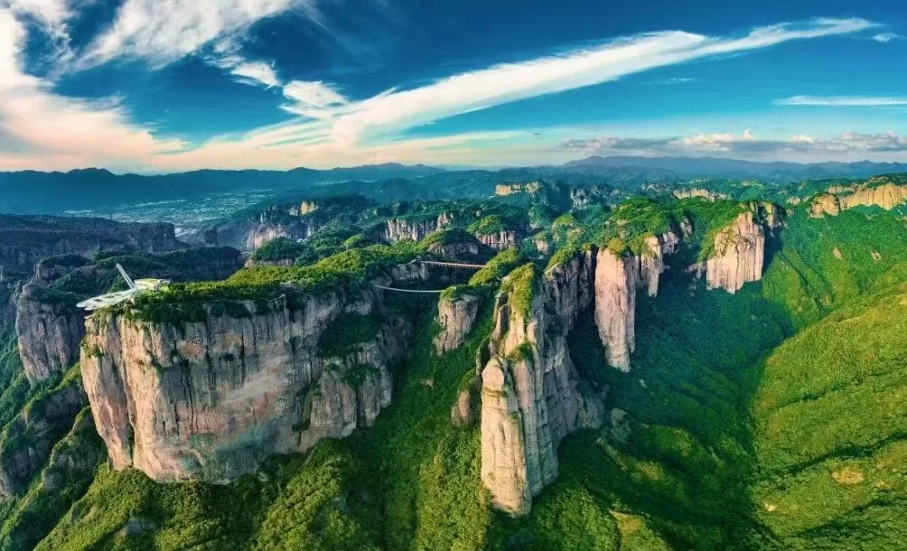 中小学秋假火了亲子游，四川、浙江多景区因游客量饱和限流-第3张图片-