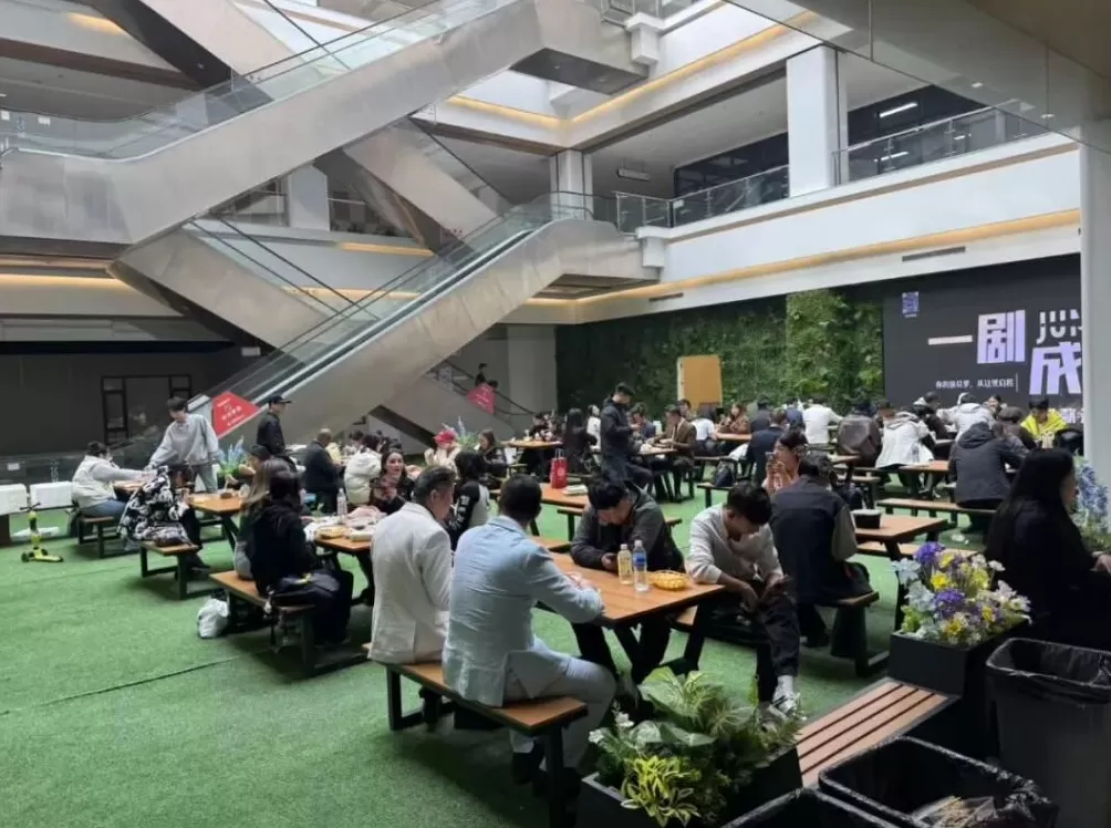 这些霸总富婆，救活郑州烂尾楼-第12张图片-