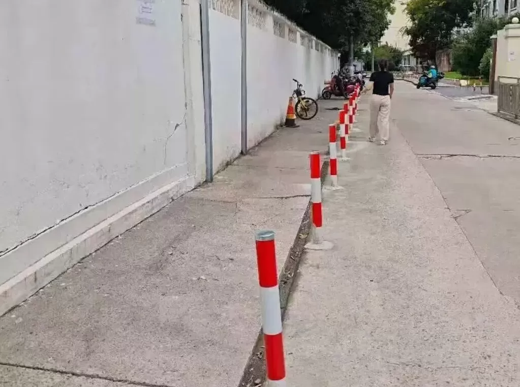 人车混行、出行受阻，“无名道路” 治理难题如何破解？-第2张图片-