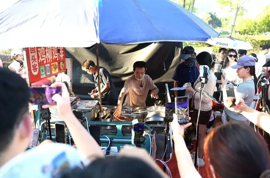 当越来越多的摊贩成为网红-第2张图片-